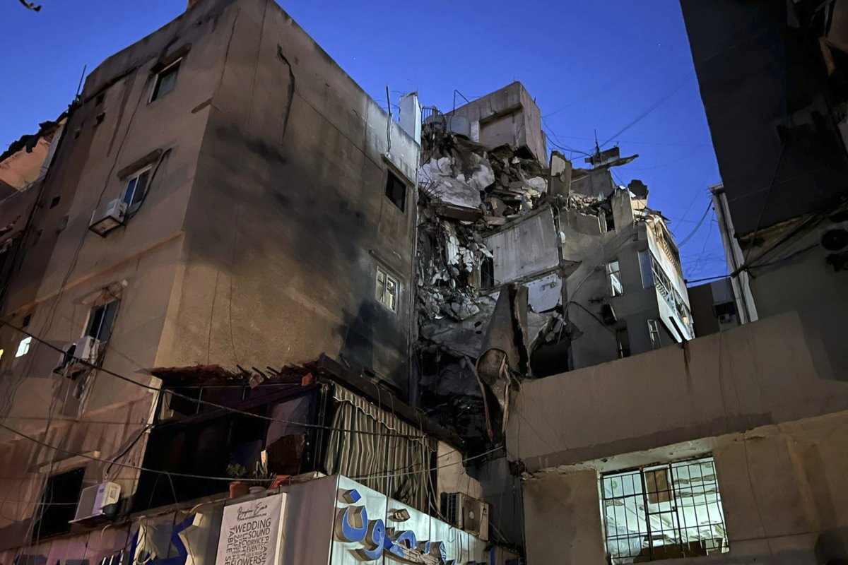 Israel, strikes, Hezbollah, building, in, Beirut