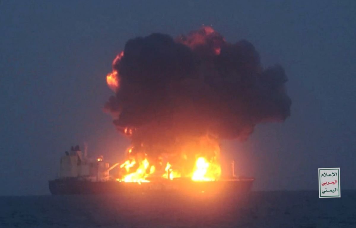 Sounion, oil, tanker, hit, by, Houthis