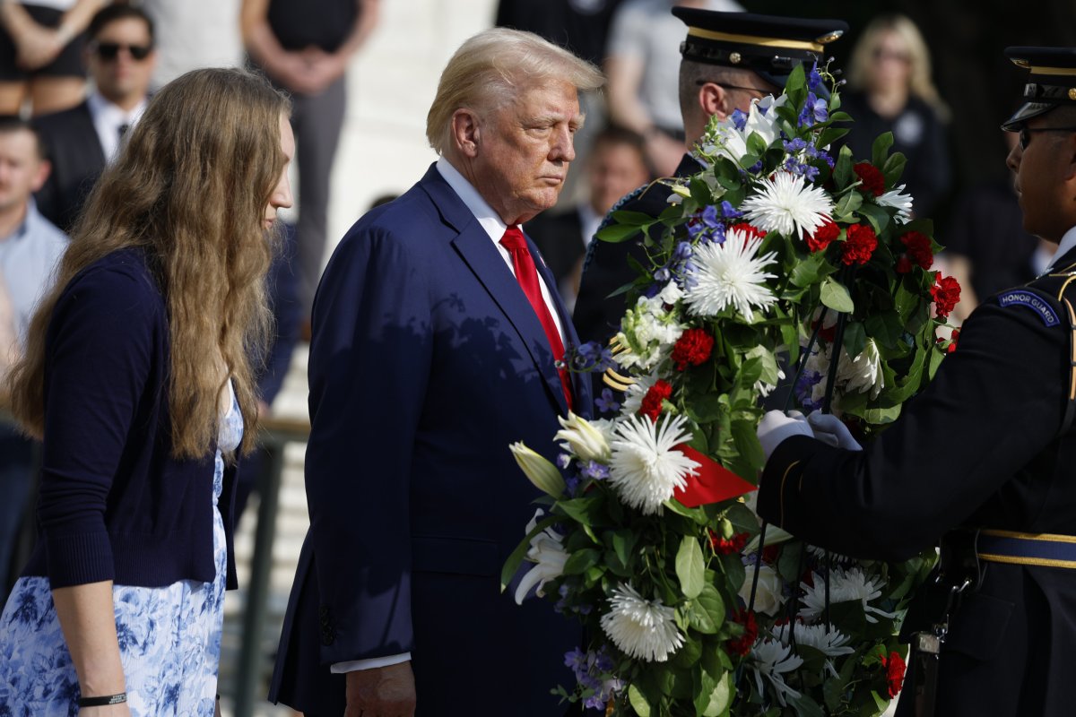Trump Arlington cemetery