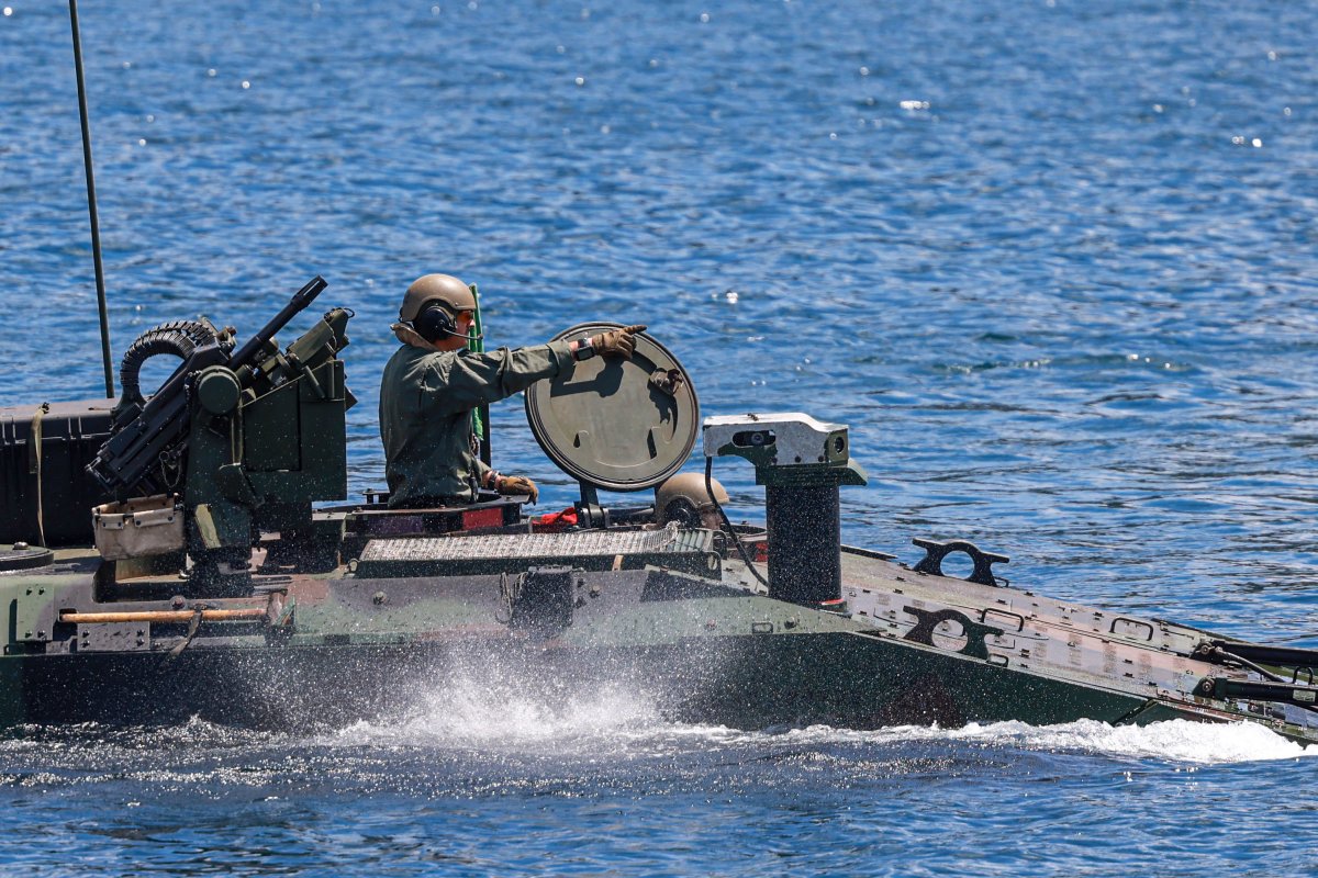 U.S. Marine Leads ACV Unit In Philippines