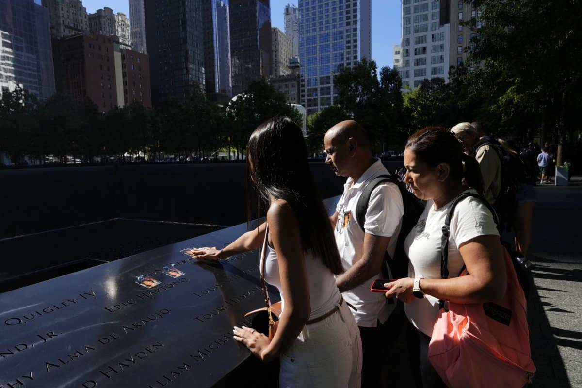 US Commemorates 9/11 Attacks: In Pictures