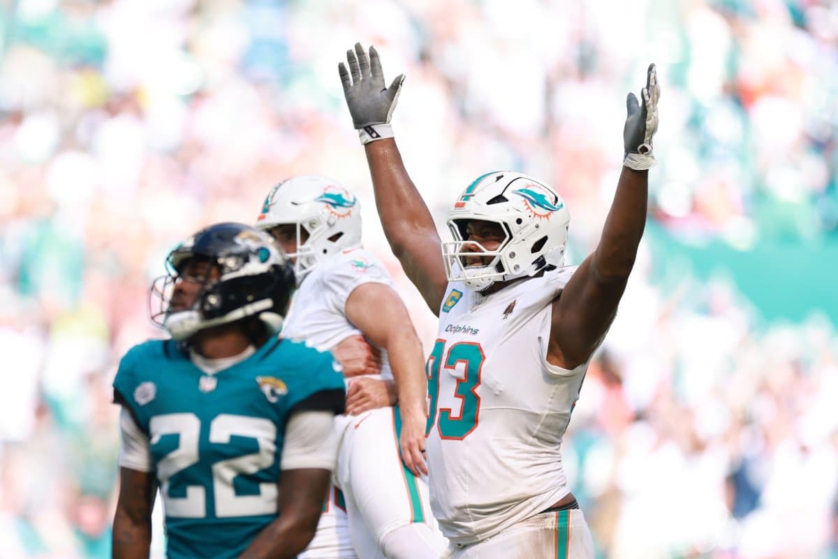 Tyreek Hill Wasn’t Only Dolphins Player Detained By Miami Police Before Season Opener