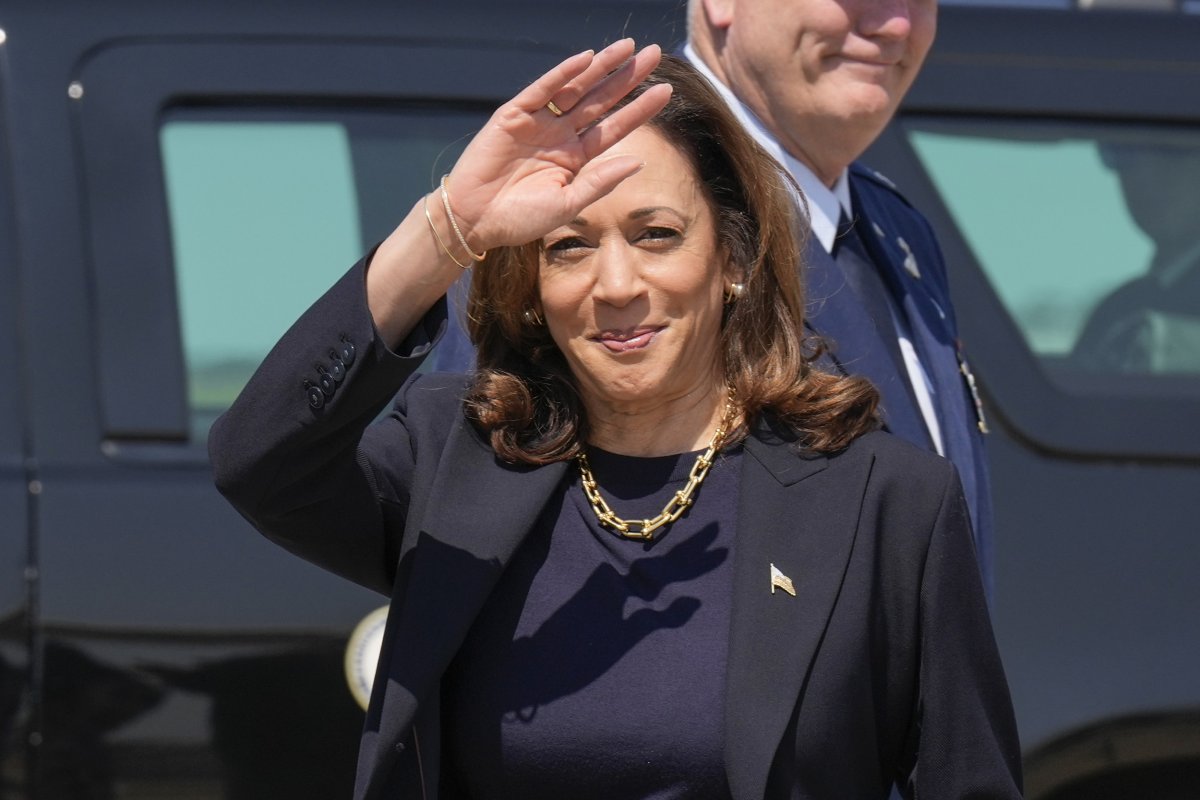 Over 100 Law Enforcement Officials Back Kamala Harris, Slam Donald Trump