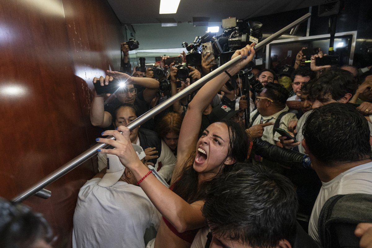 Mexico’s Senate Stormed After Court Overhaul Vote