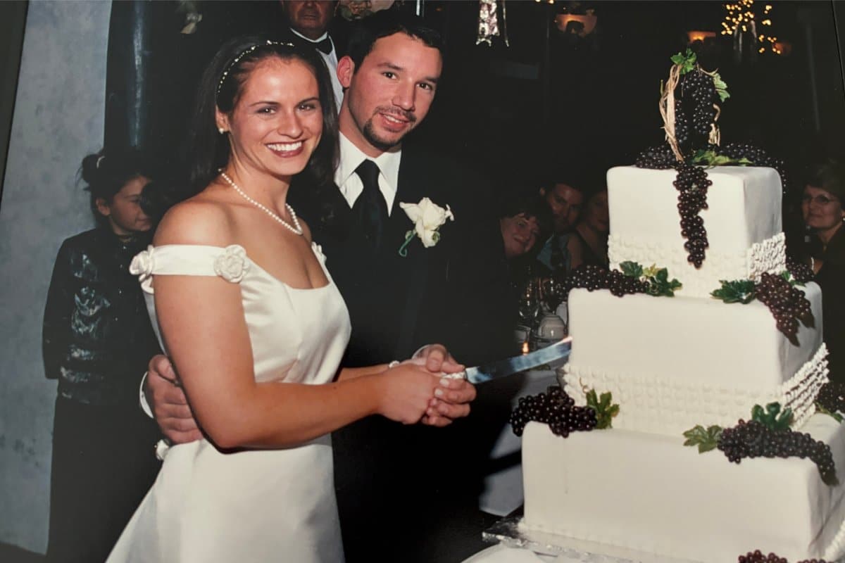 Sarah Leibov wedding day cake husband Brad