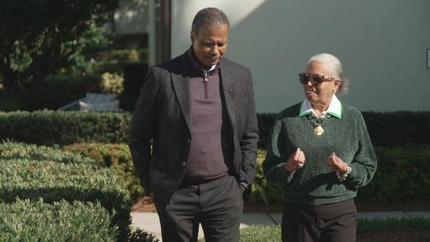 Bill Whitaker and Gloria Ladson-Billings 