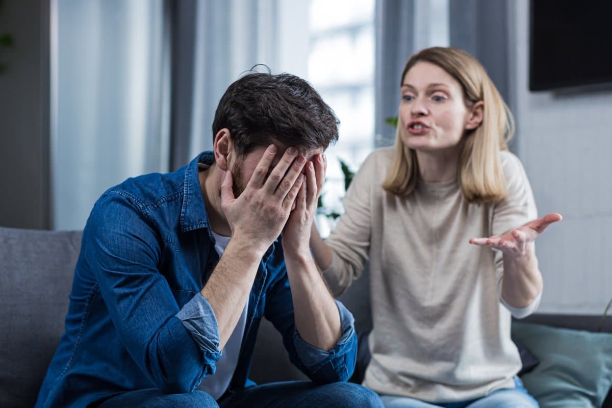 Woman’s Reaction to Seeing Husband and Best Friend Naked Together Applauded
