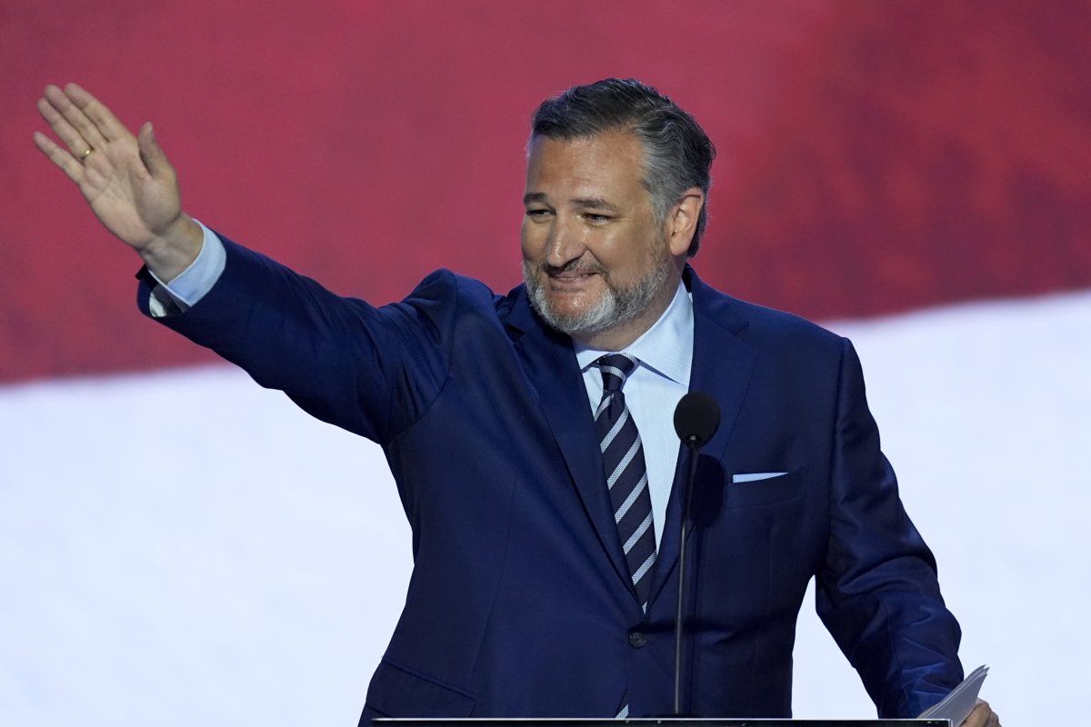 Ted Cruz Claims Mexico ‘Aiding’ Cartels to Traffic Migrants