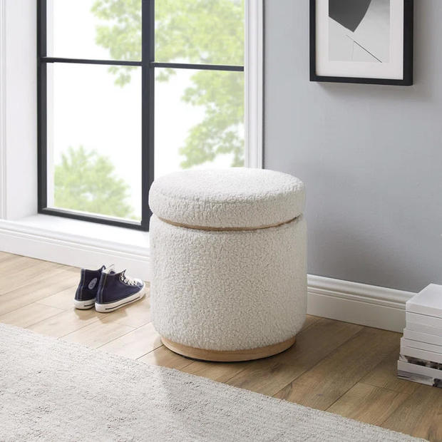 thurleigh-round-sherpa-ottoman-with-storage.jpg 