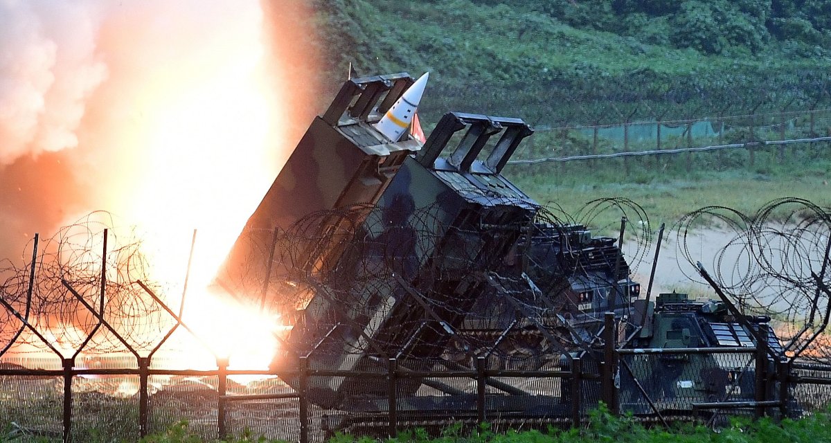 ATACMS Rain Down on Russian Troops Training in Open Field: Video