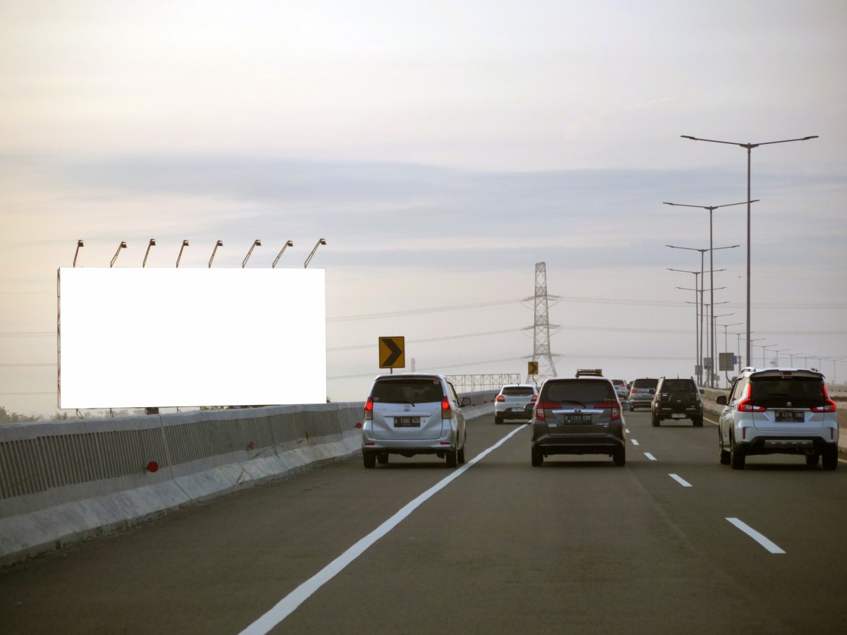 ‘Death to Israel’ Displayed Across Chicago After Hackers Change Billboards