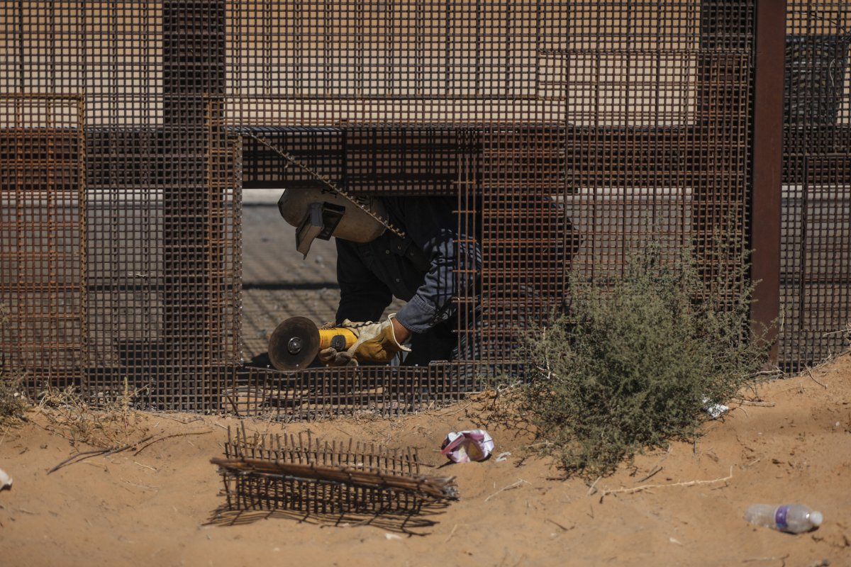 Border wall repairs