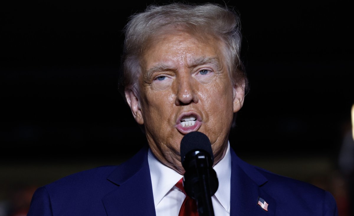 Donald Trump Supporters Walk Out of Atlanta Rally Early, Video Shows