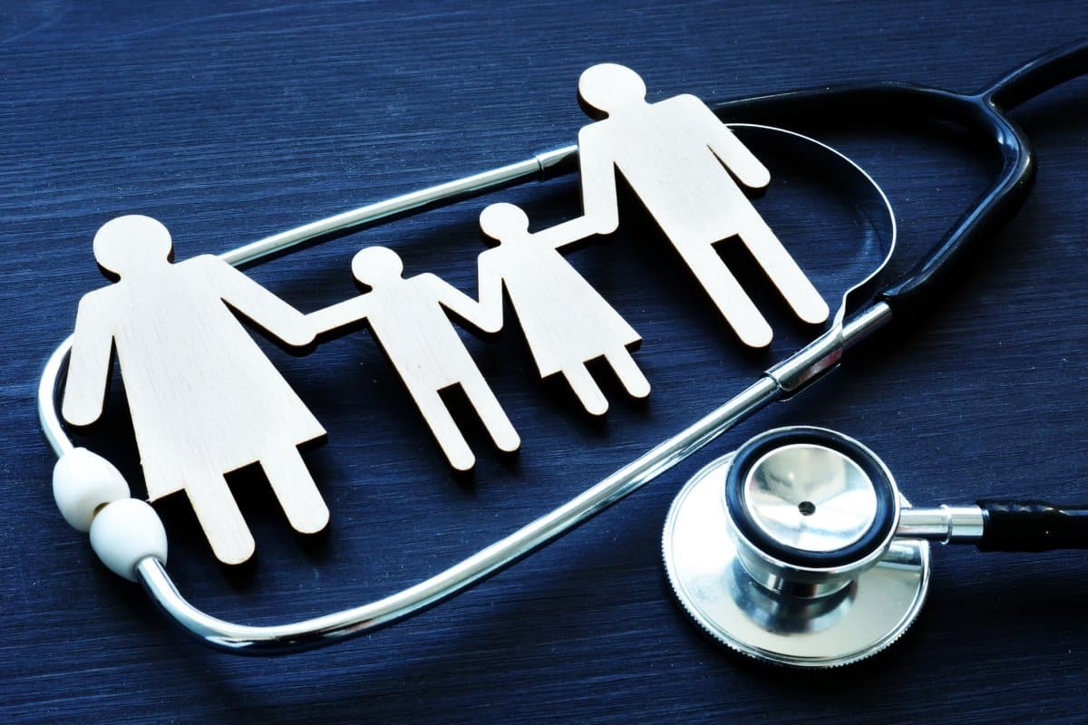 Parents Didn’t Tell Daughter About Hereditary Illness, Now She Has Child