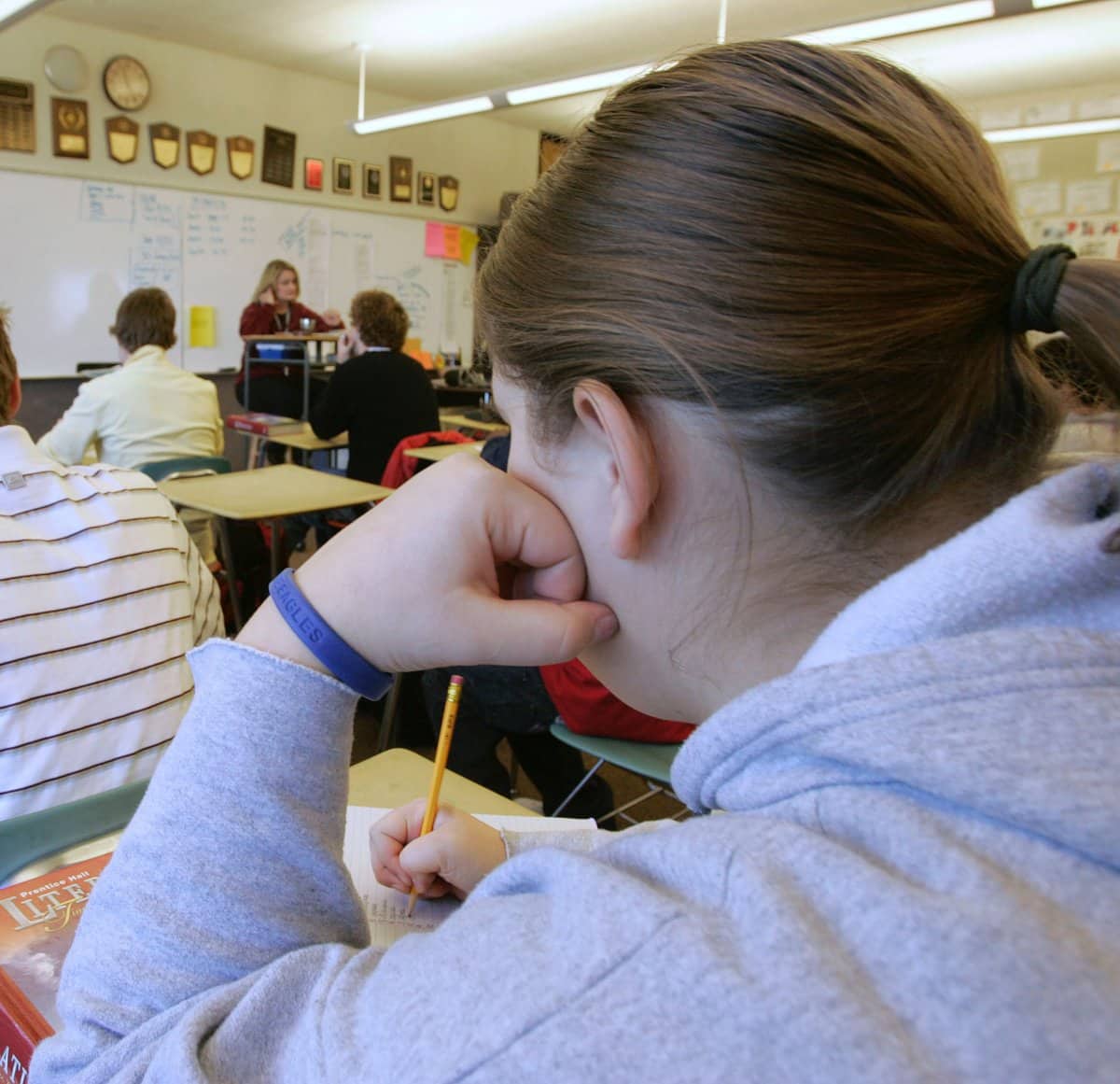 Teenage Girls Who Think They Can Get ‘Dream Job’ Drops