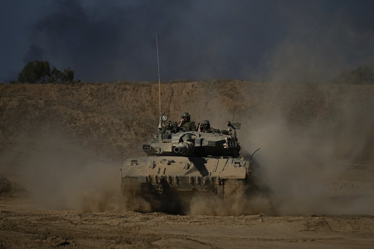 israeli tank on Gaza border