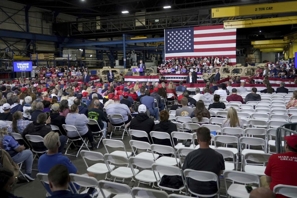 JD Vance Confronted by Dozens of Empty Seats at Pennsylvania Event