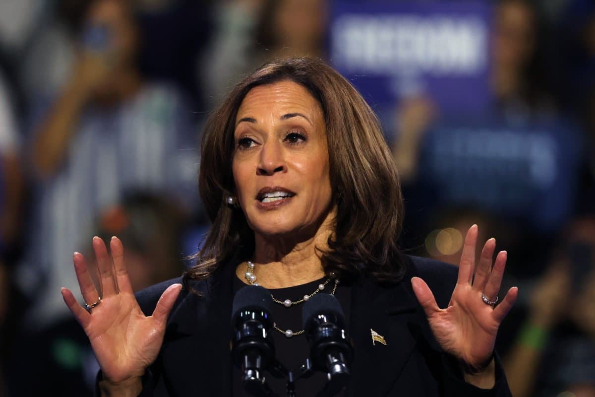 Pressure on Kamala Harris As Poll Shows Voters Want To See CBS Transcript