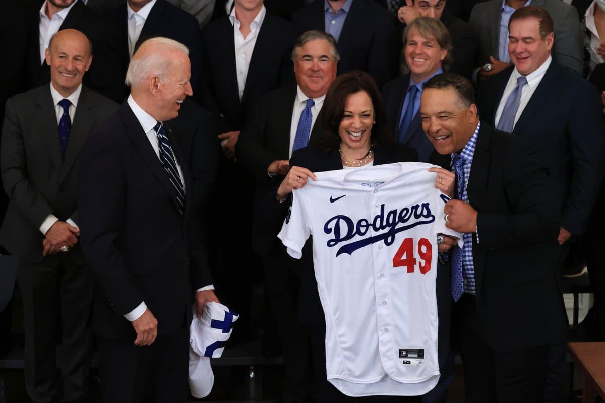 MLB News: Kamala Harris Issues Statement About Deceased ‘Baseball Legend’