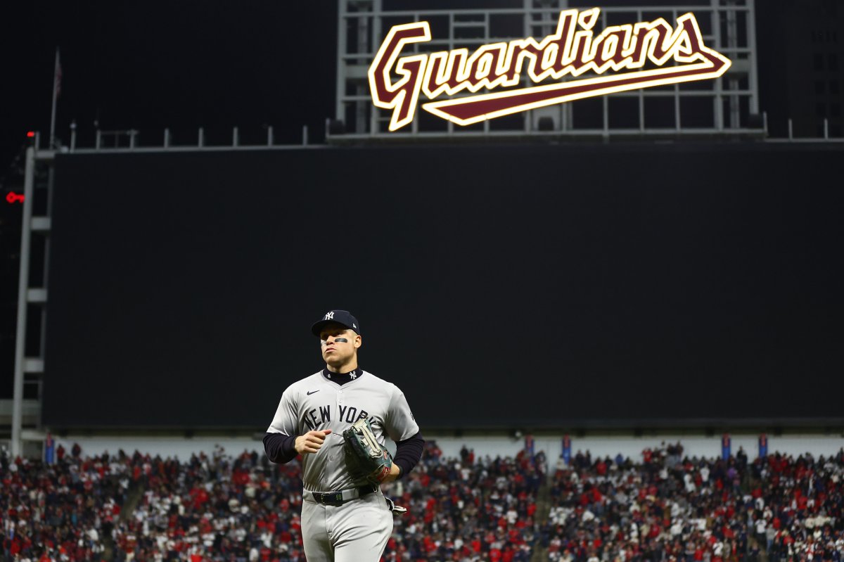 MLB News: Why Can’t Fans Buy Yankees Turtlenecks?