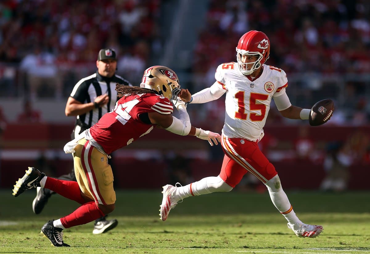 Chiefs’ Patrick Mahomes Reacts to Claims He Exploited a Loophole in Big Run Against 49ers