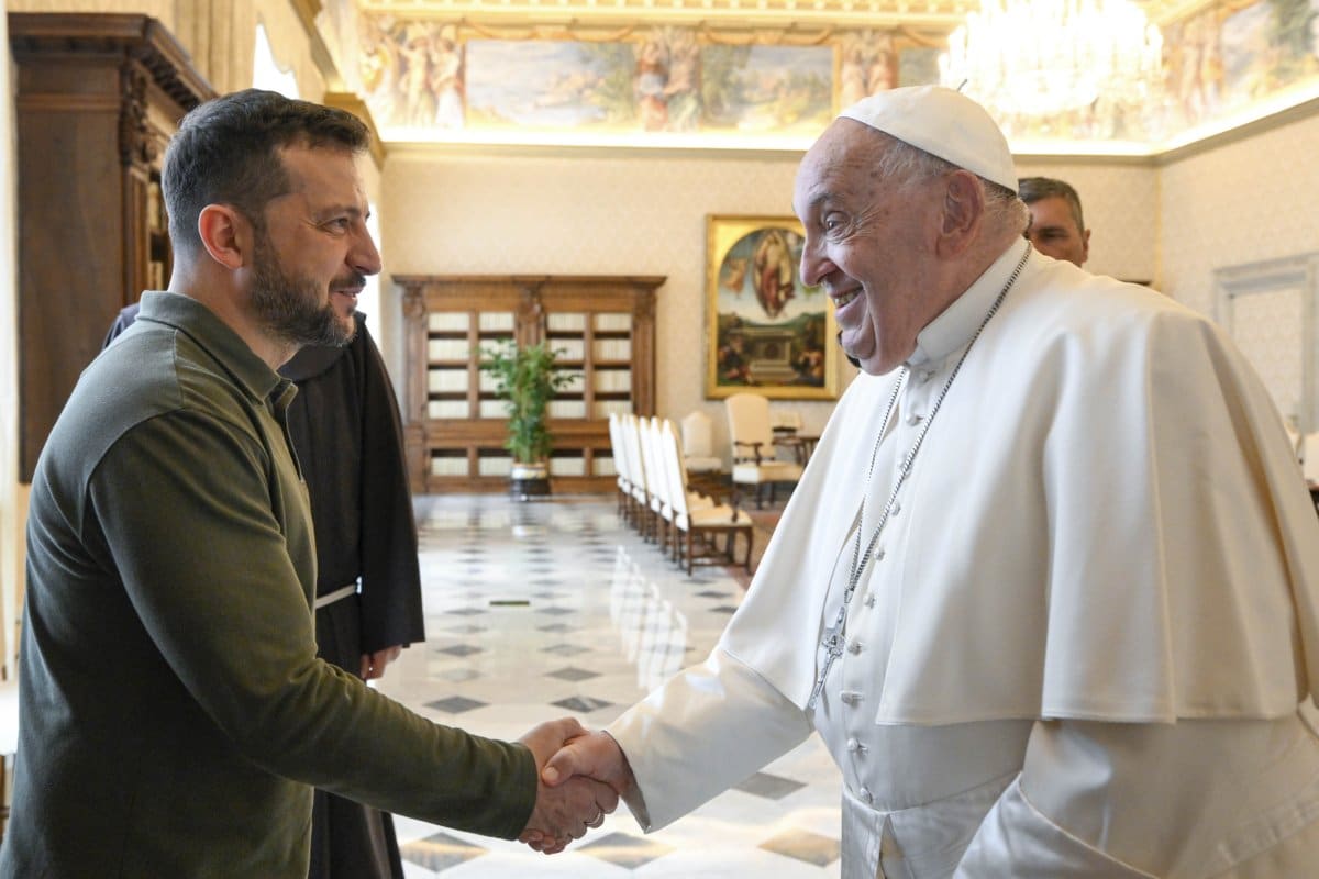 Pope Francis and Volodymyr Zelensky 2024