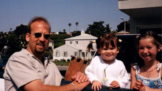 Ray Wright with daughters 