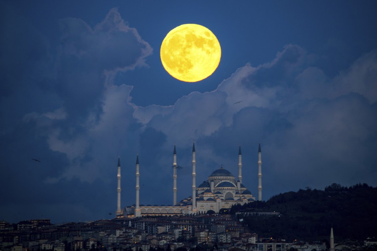 supermoon and mosque