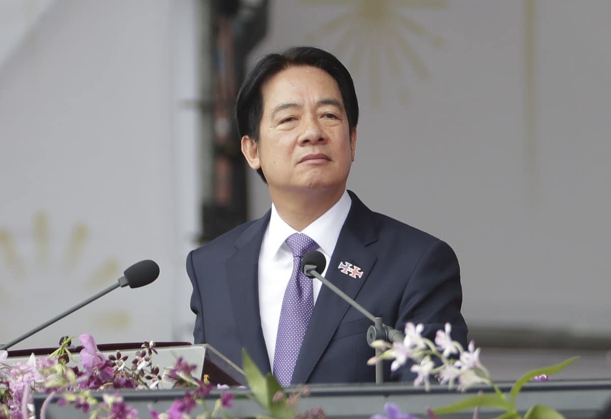 China Stages Blockade of Taiwan