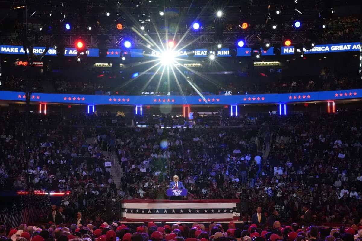 Donald Trump Supporters Leave MSG Rally Early, Videos Appear to Show