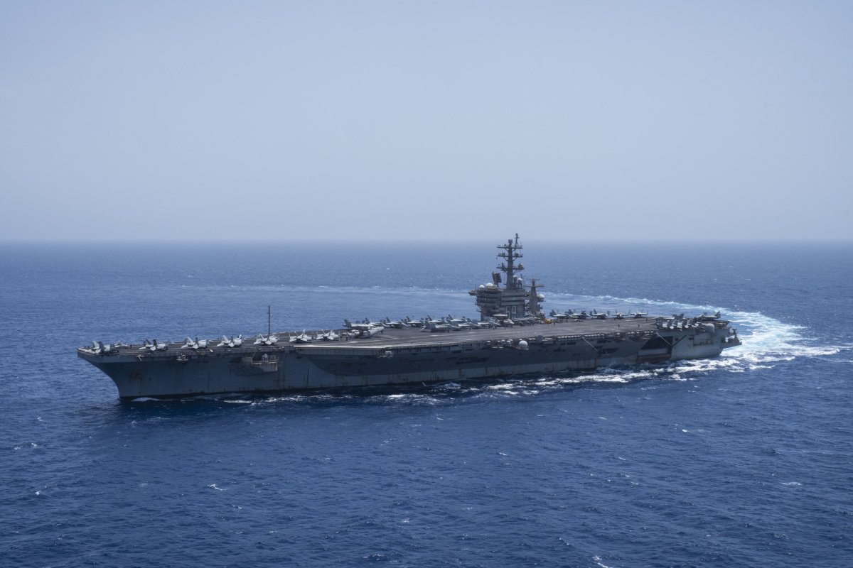 US Aircraft Carrier’s Near Miss With Missile Fired by Middle East Rebels