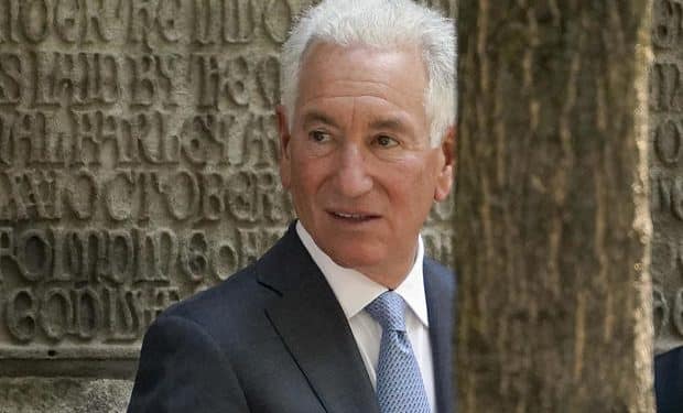 Trump nominates Charles Kushner to be ambassador to France