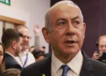 Netanyahu takes stand in corruption trial, lectures on relationships between media, politicians
