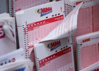 Mega Millions jackpot nears $1 billion for Christmas Eve lottery drawing