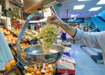 What is behind the tradition of eating 12 grapes on New Year’s?