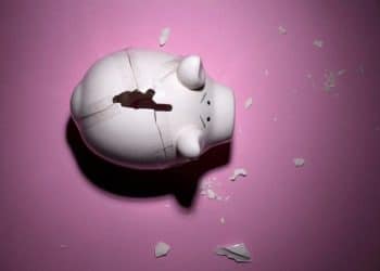 Should you wait until after the holidays to tackle your debt? Experts decide