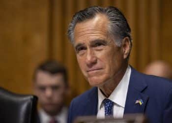 Mitt Romney criticizes those who “tear at our unity” in Senate farewell speech