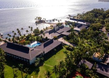 7 tourists hospitalized after drinking cocktails at 5-star resort