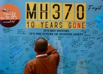 Malaysia agrees to launch new search for missing MH370 plane