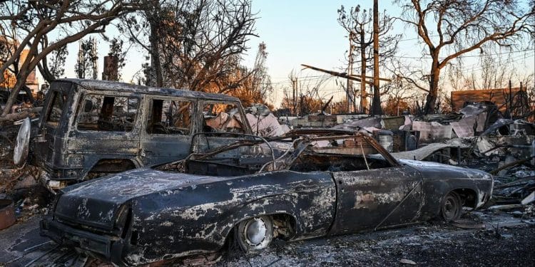 California wildfires: How to identify false information and fake images