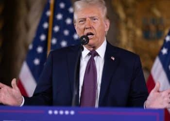 Trump seeks Supreme Court’s intervention in “hush money” case