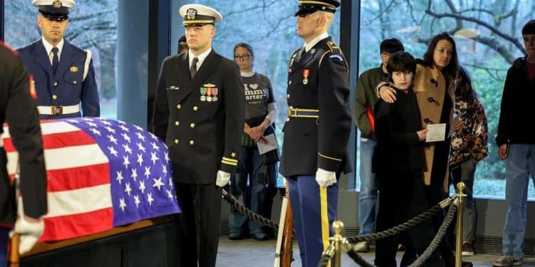 Public continues to pay respects to Jimmy Carter in Atlanta before former president lies in state