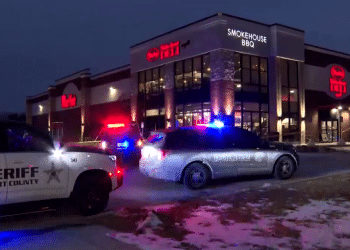 2 killed, 2 police officers wounded in shooting at Indiana grocery stor