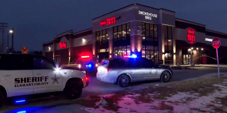 2 killed, 2 police officers wounded in shooting at Indiana grocery stor