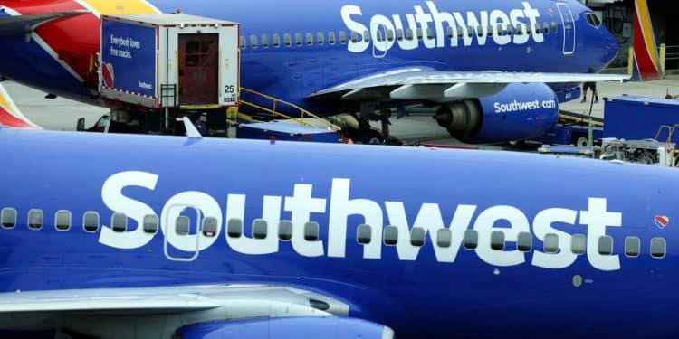 Southwest pilot removed from cockpit and booked for DUI
