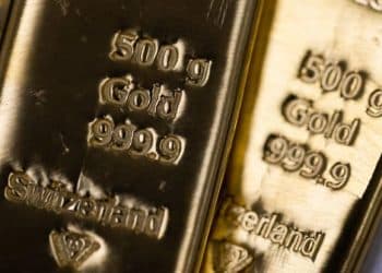 3 signs beginners should invest in gold in 2025
