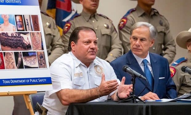 Sources say that Trump will install Texas border czar to Border Patrol chief.