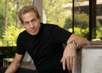 Suit claims Fox Sports ex-host offered hairstylist $1.5 million for sex