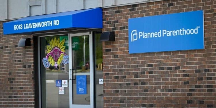 DOJ limits enforcement of FACE Act violations, pauses abortion-related actions