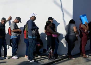 Trump eyes asylum agreement with El Salvador to deport migrants there